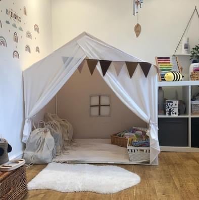 Reading tent