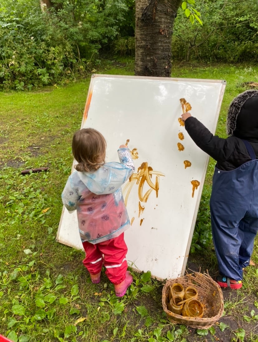 Outdoor mark making