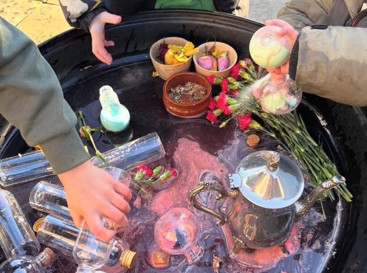 Making potions and exploring reactions