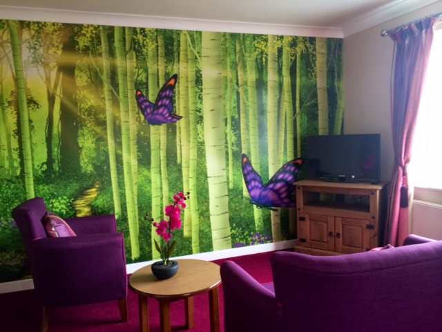 Deluxe Bedroom Seating Area