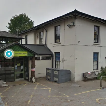 https://search3.openobjects.com/mediamanager/nottingham/fsd/images/sherwood_community_centre1.png